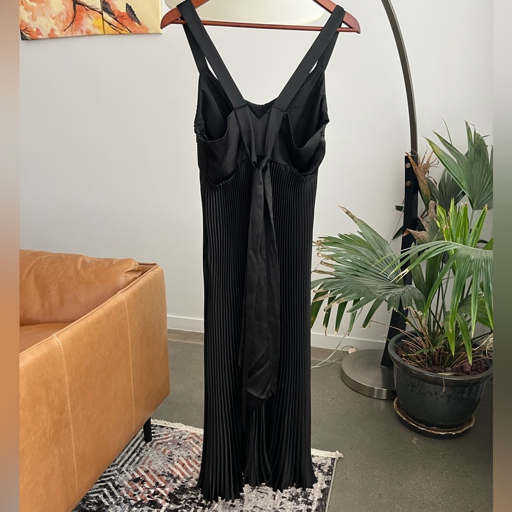 NWT Pleated Maxi Dress - Picture 3 of 4